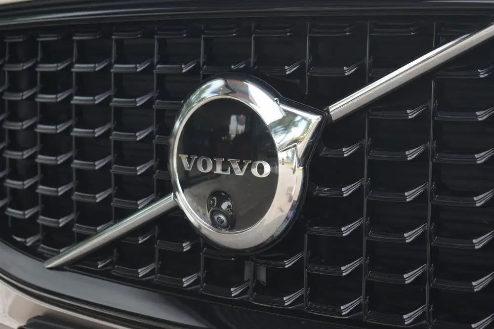 Volvo XC60 T6 350pk AWD Plus Dark uit 2024, foto 15