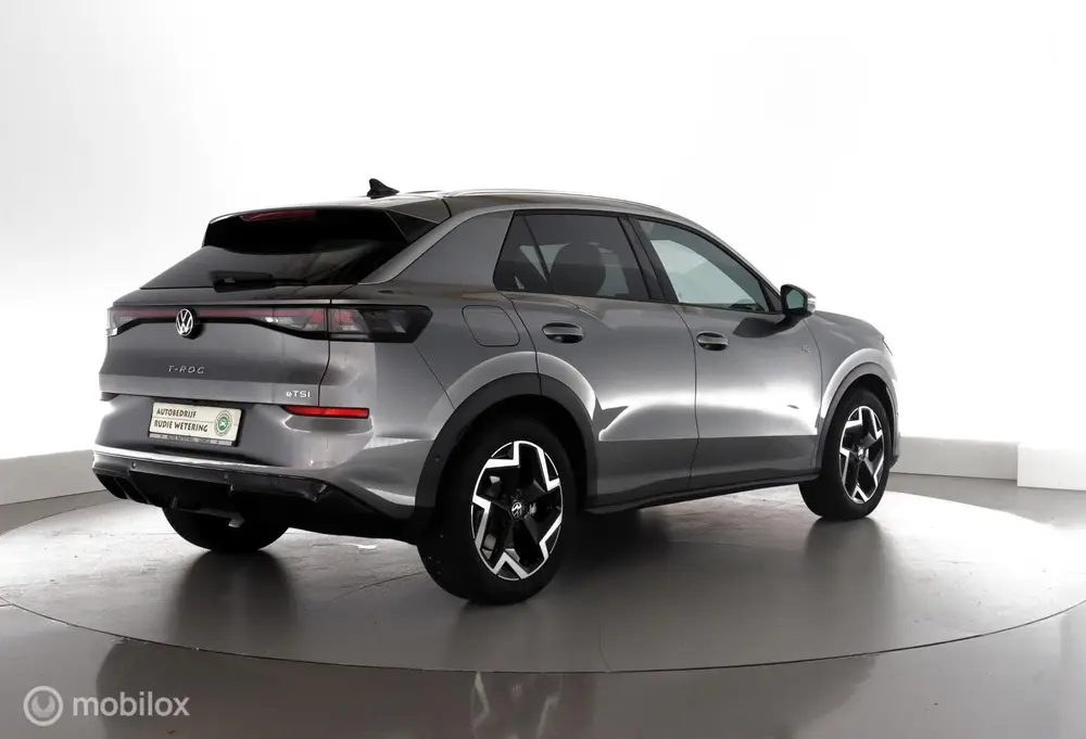 Volkswagen T-Roc 1.5 eTsi 150PK R-Line First Edition trekhaa uit 2026, foto 3