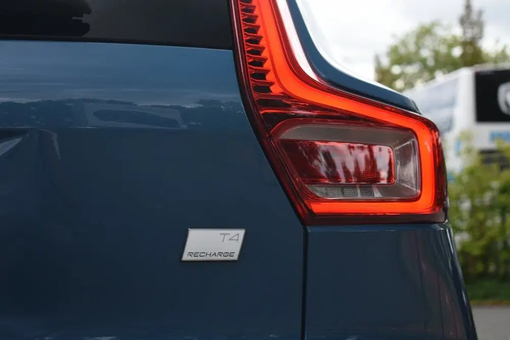 Volvo XC40 T4 211pk [Plug-in] Plus Dark uit 2022, foto 7