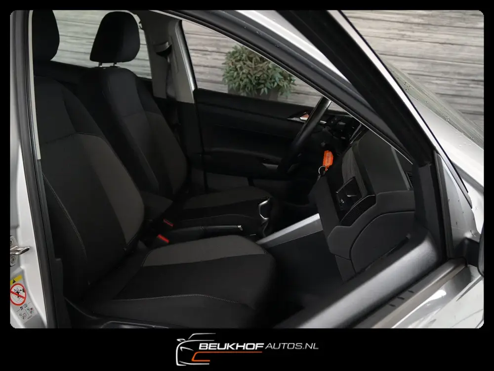 Volkswagen Polo 1.0 TSI Business Virtual Dash Adapt Cruise uit 2022, foto 20