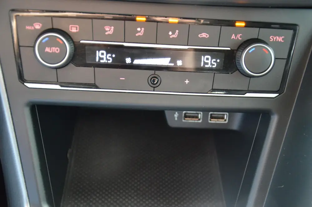 Volkswagen Polo 1.0 TSI Highline Business R Line Navi/Ecc/Pd uit 2020, foto 20