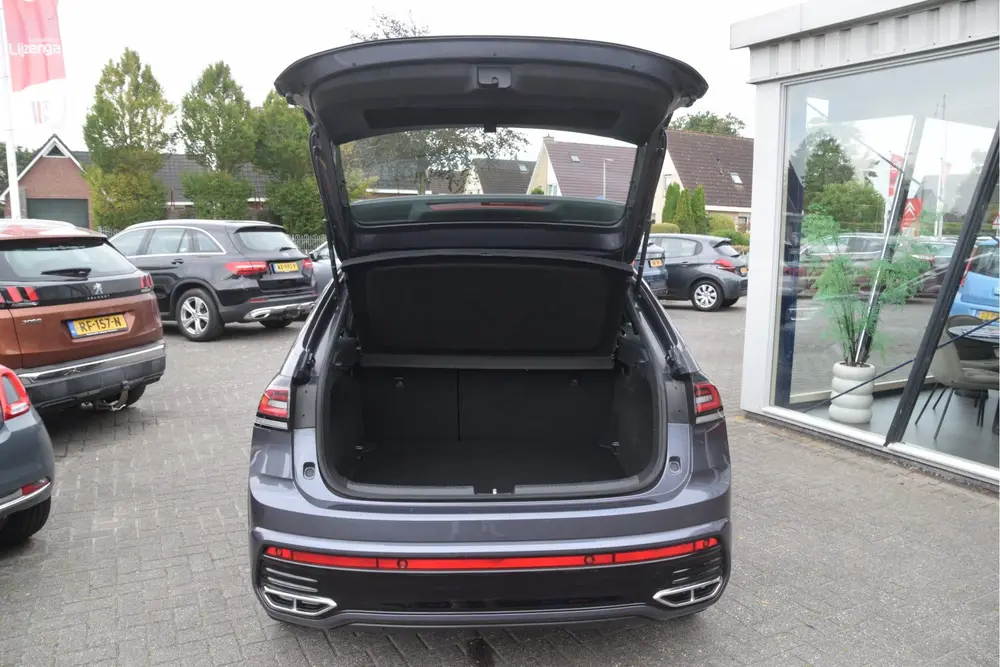 Volkswagen Taigo 1.5 TSI R-Line Business LED | DAB | Camera' uit 2022, foto 12