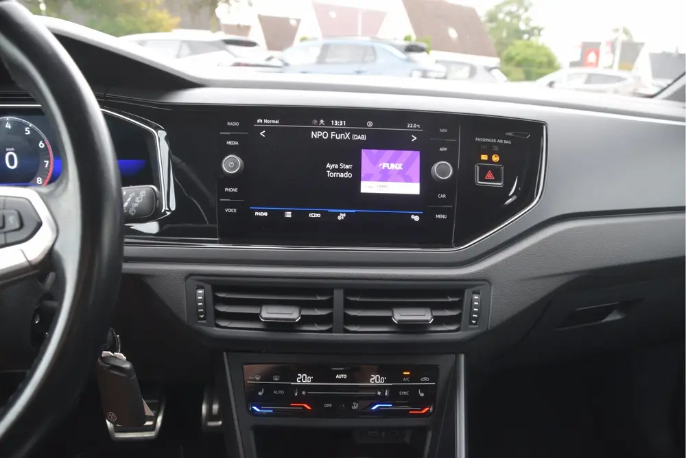 Volkswagen Taigo 1.5 TSI R-Line Business LED | DAB | Camera' uit 2022, foto 16