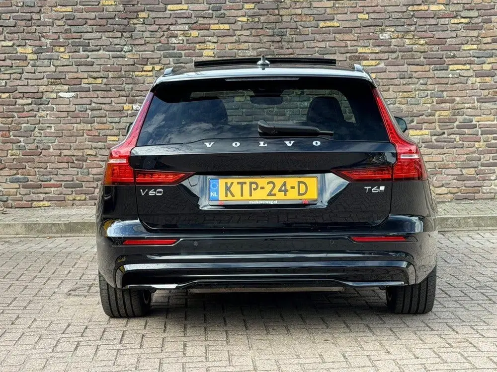 Volvo V60 2.0 T6 AWD Ultra Dark Panodak Leer H&K Hea uit 2024, foto 9