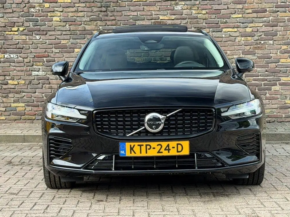 Volvo V60 2.0 T6 AWD Ultra Dark Panodak Leer H&K Hea uit 2024, foto 6