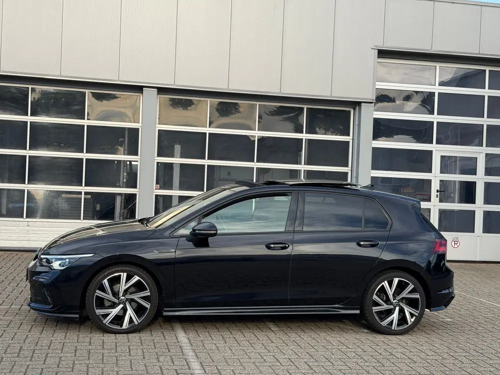 Volkswagen Golf 1.5 eTS 3x R-Line | Panoramadak | IQ light uit 2021, foto 2
