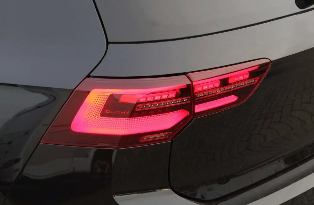 Volkswagen Golf 1.5 eTS 3x R-Line | Panoramadak | IQ light uit 2021, foto 9