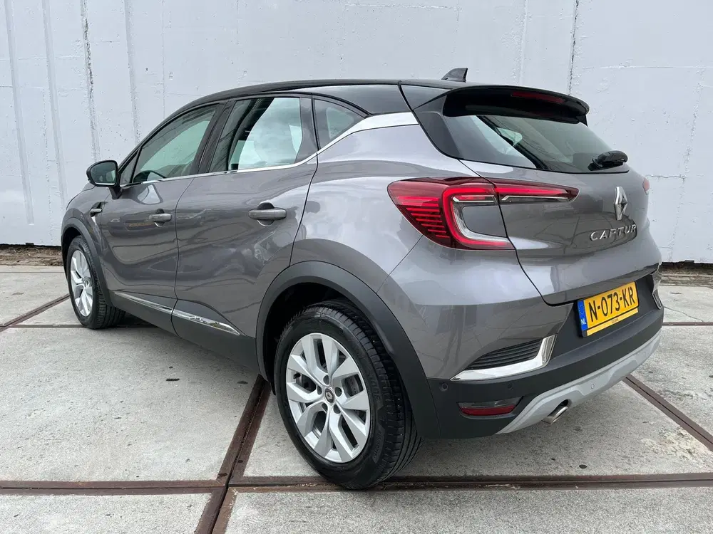 Renault Captur 1.3 TCe 140 Intens Automaat uit 2021, foto 3