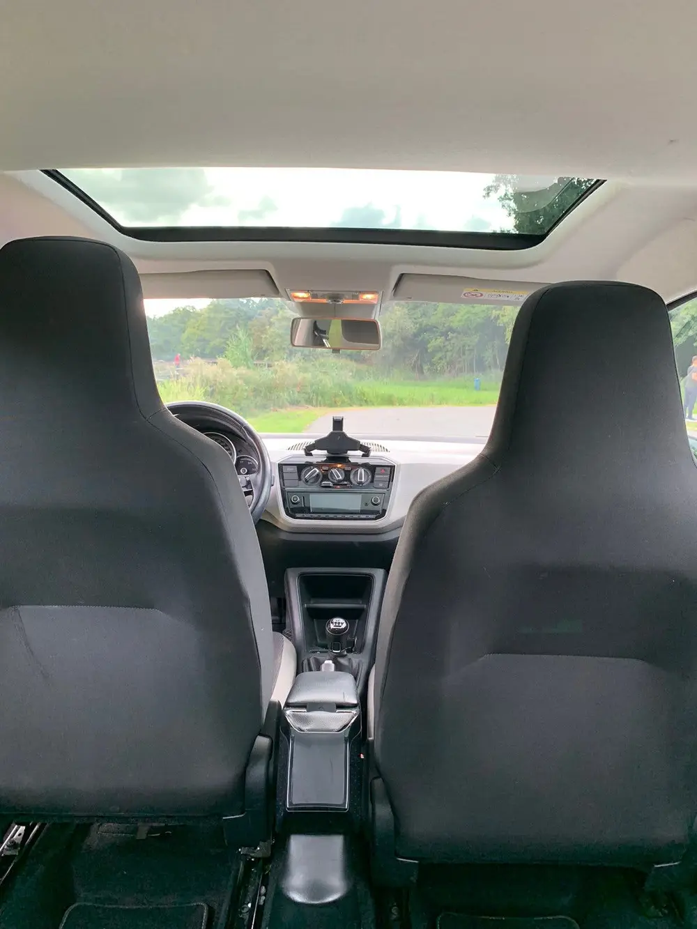 Volkswagen Up! 1.0 60PK 3D BMT 2019 Zwart uit 2019, foto 7