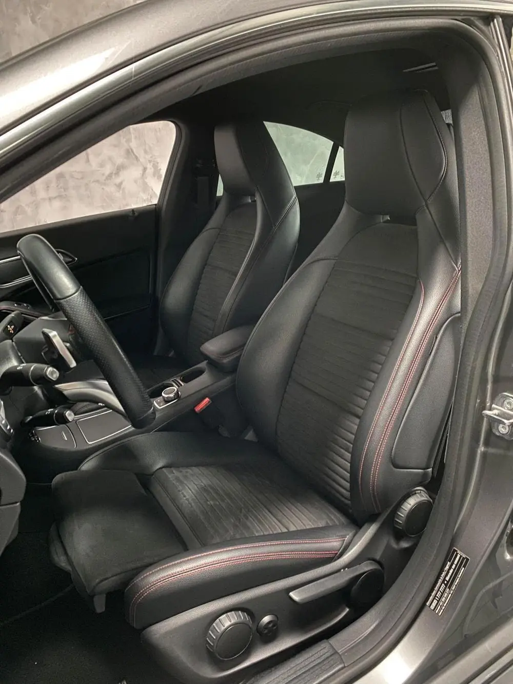 Mercedes-Benz CLA CLA180 Business Solution AMG uit 2019, foto 14