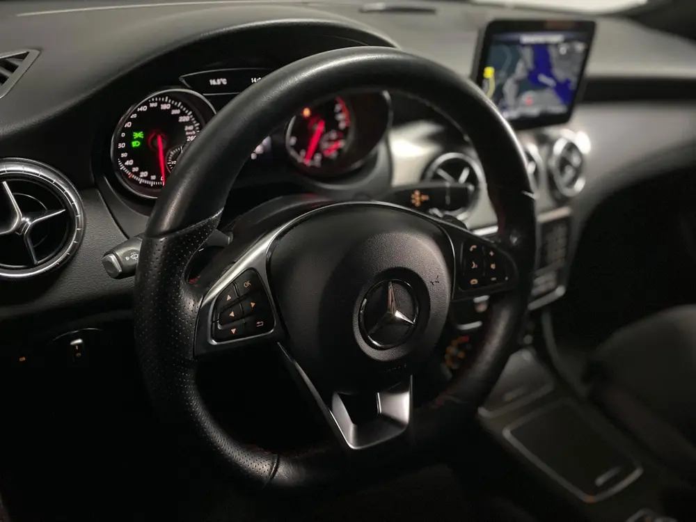 Mercedes-Benz CLA CLA180 Business Solution AMG uit 2019, foto 17