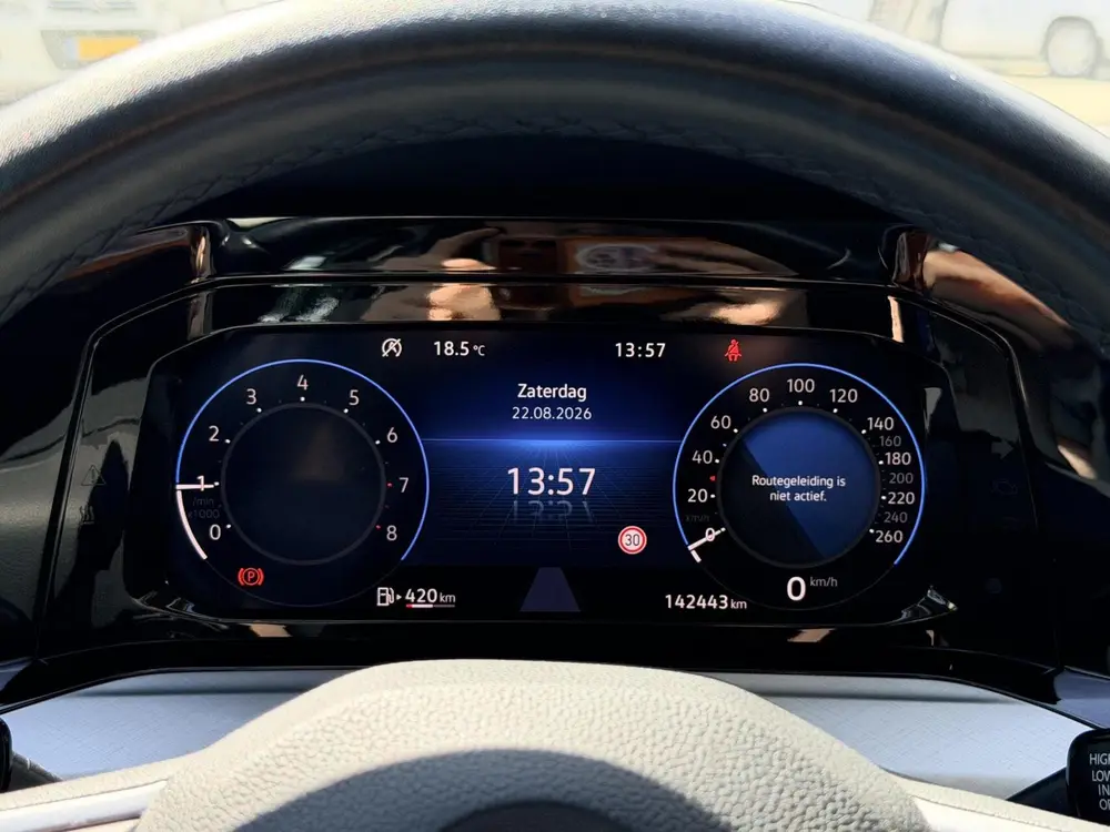 Volkswagen Golf Variant 1.0 TSI Life | Carplay | Adaptive cr uit 2022, foto 11