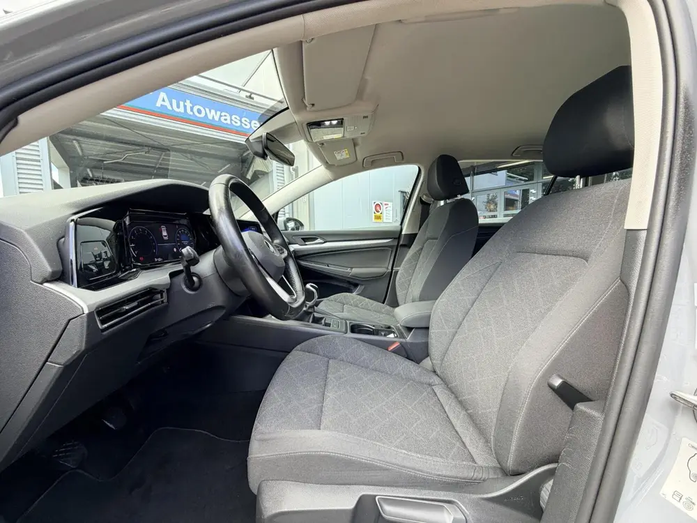 Volkswagen Golf Variant 1.0 TSI Life | Carplay | Adaptive cr uit 2022, foto 3