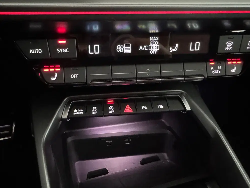 Audi S3 2.0 TFSI quattro Pano uit 2022, foto 16