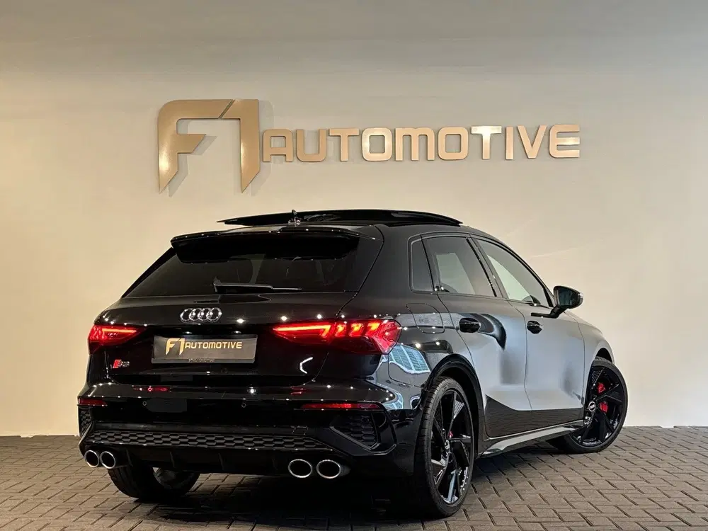 Audi S3 2.0 TFSI quattro Pano uit 2022, foto 3