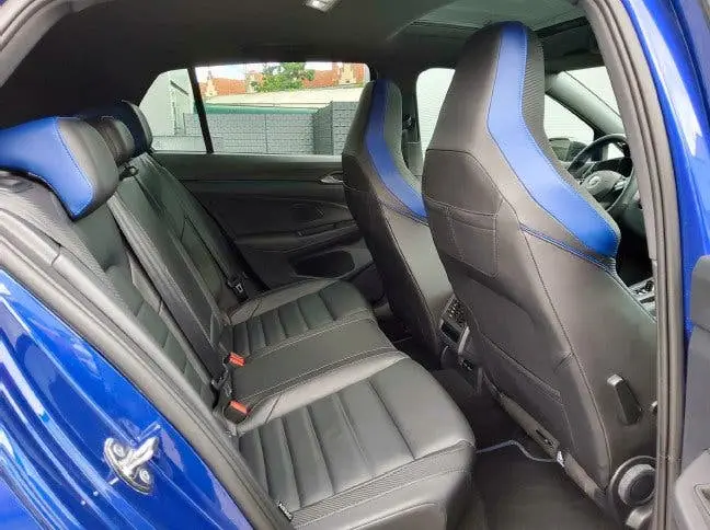Volkswagen Golf 2.0 TSI R 4Motion *Verwacht!*Pano*Akra*DCC*H uit 2021, foto 13