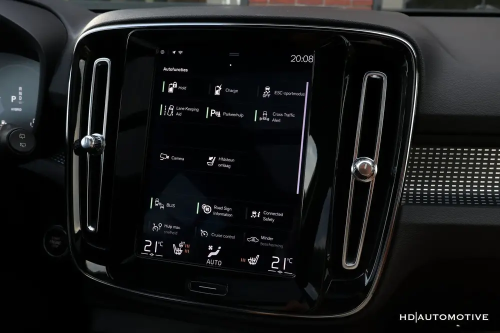 Volvo XC40 1.5 T5 Twin Engine R-Design PANO LEDER H/K CAM uit 2019, foto 20