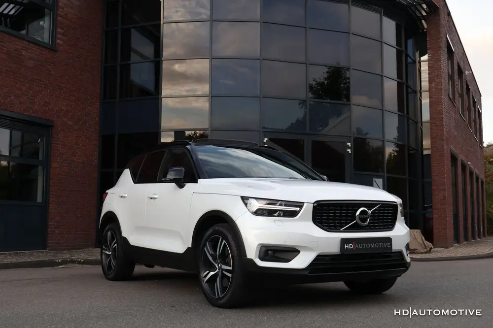 Volvo XC40 1.5 T5 Twin Engine R-Design PANO LEDER H/K CAM uit 2019, foto 6