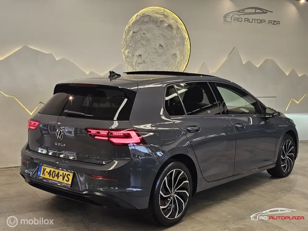 Volkswagen Golf 1.5 TSI Life Panorama/IQ Light/Carplay/Stoel uit 2020, foto 2
