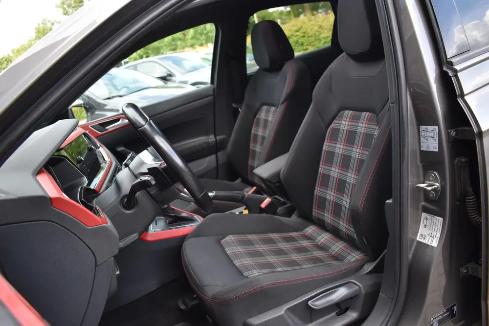Volkswagen Polo 2.0 TSI GTI Pano Virtual DCC Stage 2 Downpip uit 2020, foto 13