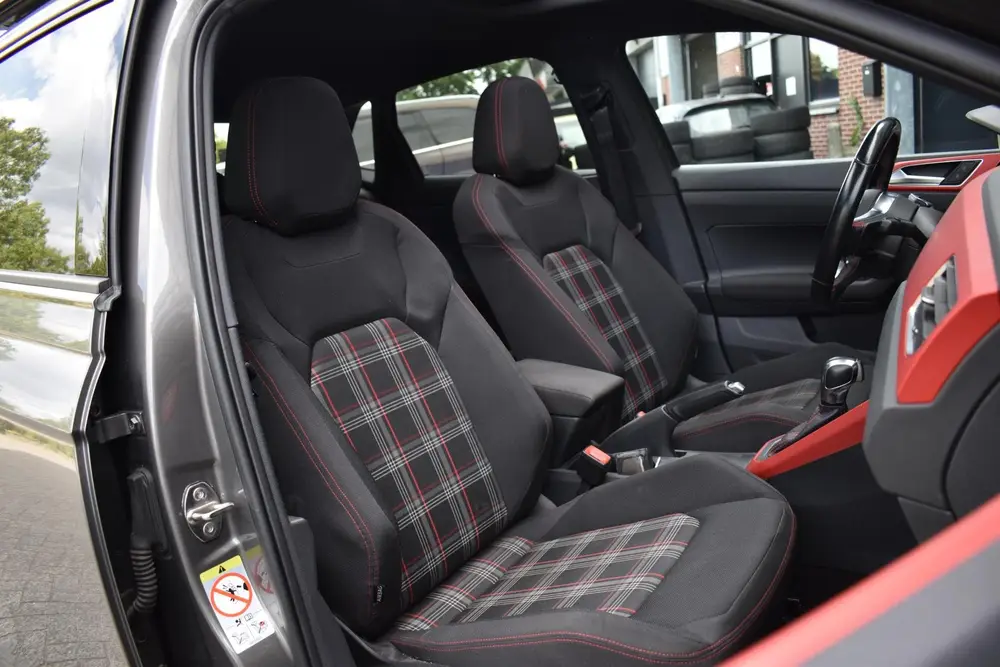 Volkswagen Polo 2.0 TSI GTI Pano Virtual DCC Stage 2 Downpip uit 2020, foto 20