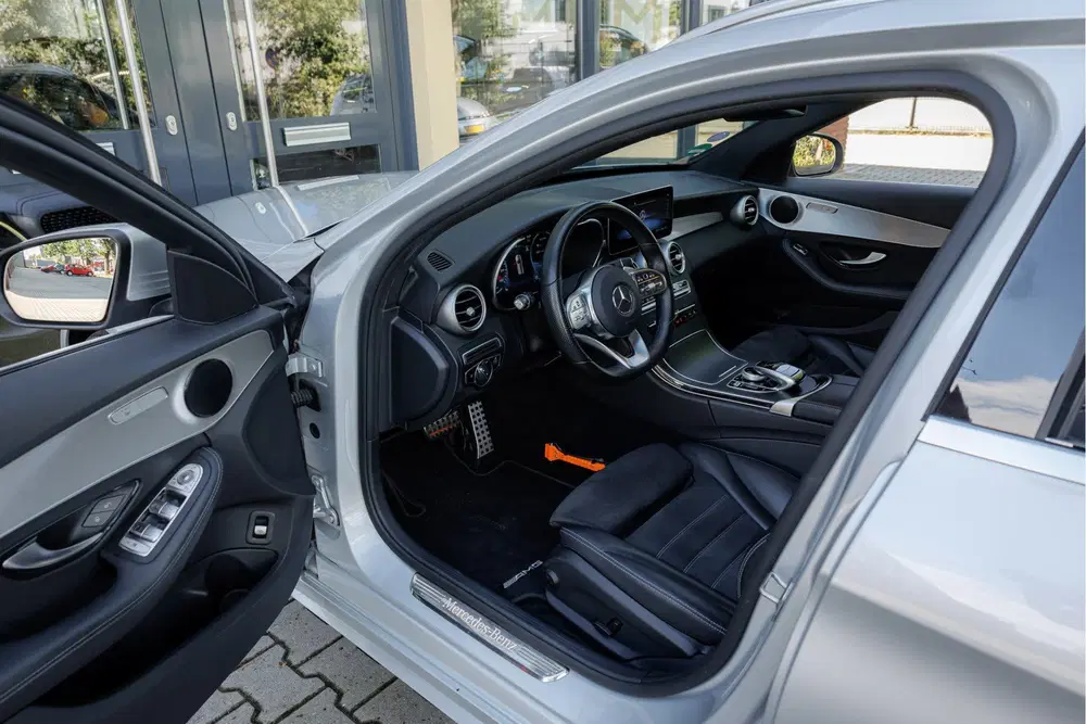 Mercedes-Benz C-Klasse 180 Aut. 157PK uit 2020, foto 3