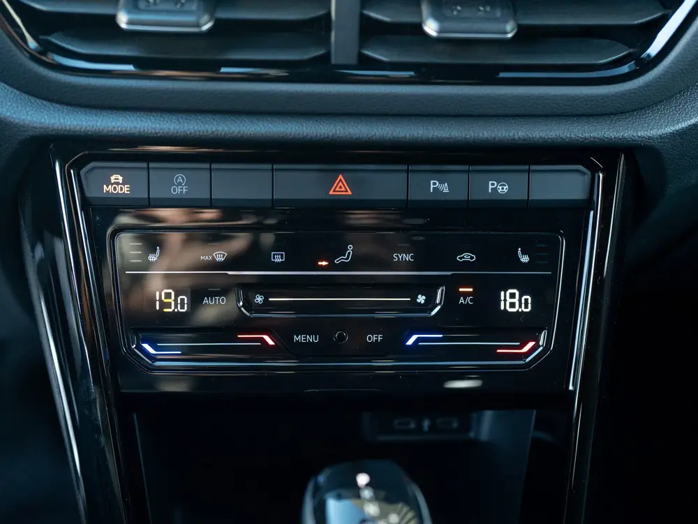 Volkswagen T-Roc 1.5 TSI R-Line Business+ | Beats | IQ Light uit 2022, foto 14