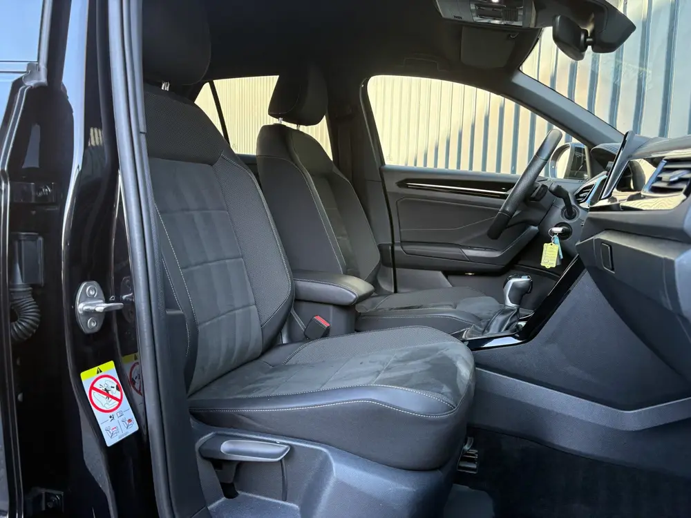 Volkswagen T-Roc 1.5 TSI R-Line Business+ | Beats | IQ Light uit 2022, foto 19