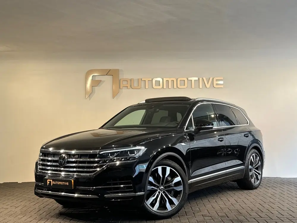 Volkswagen Touareg 3.0 TSi e-Hybrid 4M R Pano|Memory|Trekhaa uit 2022