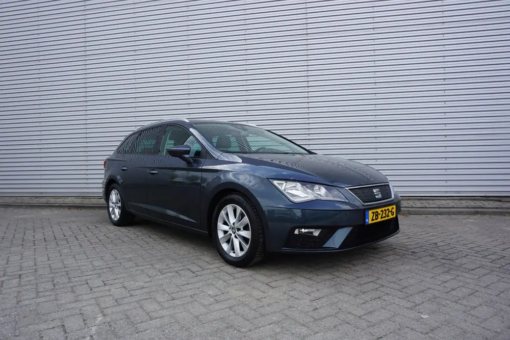 SEAT Leon 1.0 EcoTSI Style Business Intense AUTOMAAT uit 2019, foto 2