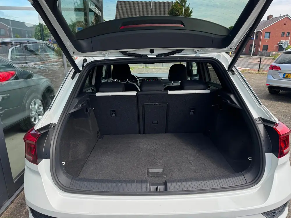 Volkswagen T-Roc 1.5 TSI Sport | Camera | Carplay uit 2019, foto 12
