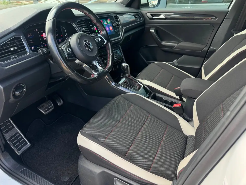 Volkswagen T-Roc 1.5 TSI Sport | Camera | Carplay uit 2019, foto 2
