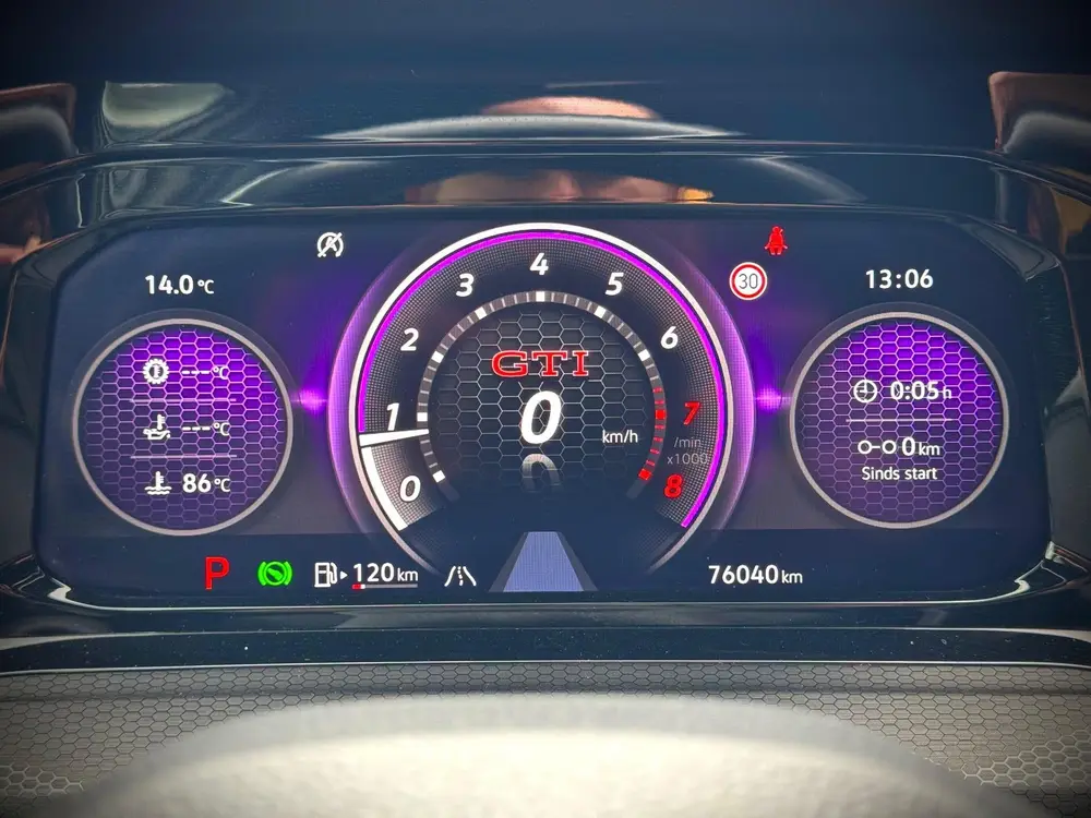 Volkswagen Golf 8 2.0 TSI GTI 245PK|Pano|IQ-LIGHT|Carplay| uit 2020, foto 12