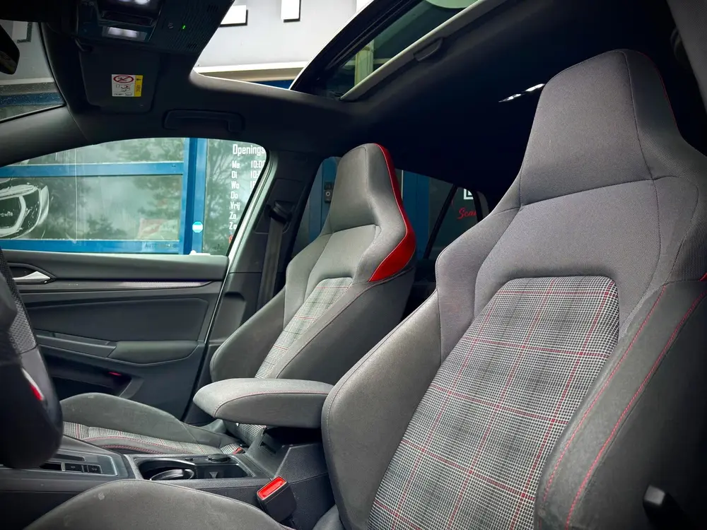 Volkswagen Golf 8 2.0 TSI GTI 245PK|Pano|IQ-LIGHT|Carplay| uit 2020, foto 14