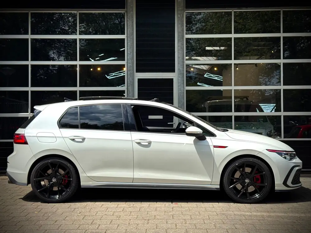 Volkswagen Golf 8 2.0 TSI GTI 245PK|Pano|IQ-LIGHT|Carplay| uit 2020, foto 6
