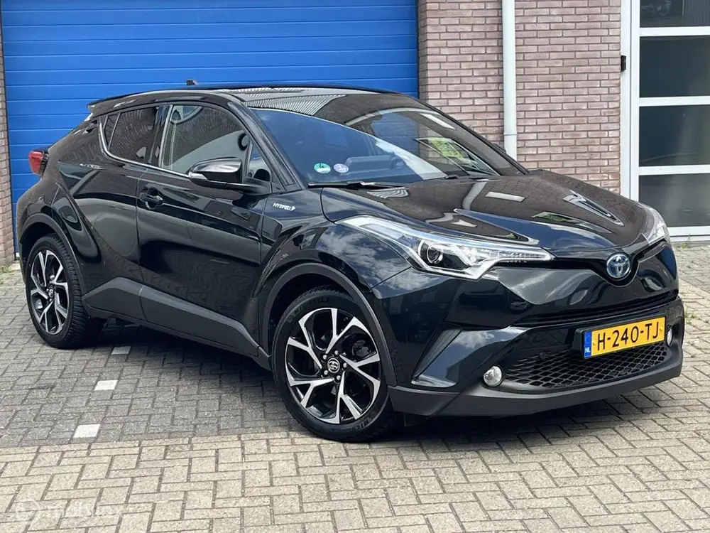 Toyota C-HR 1.8 Hybrid Executive Ultimate Bouwjaar 2019, LED uit 2019