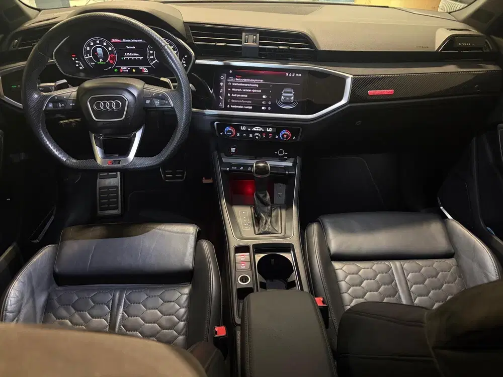 Audi RS Q3 2.5 TFSI Quattro Pano uit 2021, foto 13