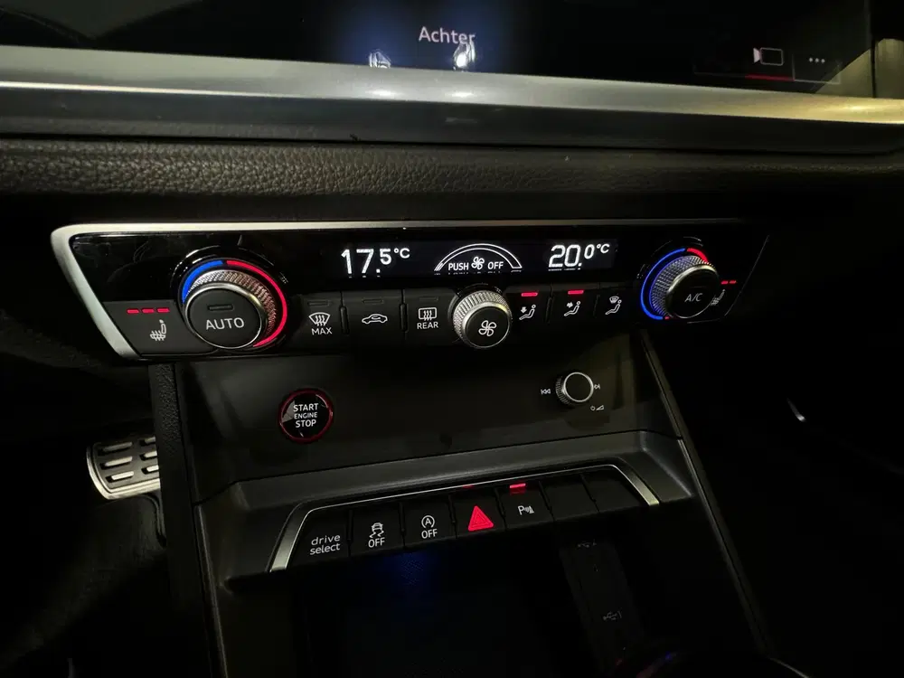 Audi RS Q3 2.5 TFSI Quattro Pano uit 2021, foto 15