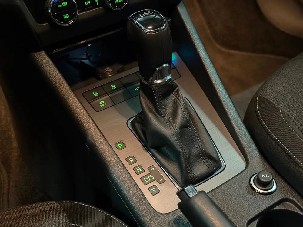Skoda Octavia 2.0 TSI Soleil VIRTUAL uit 2019, foto 12