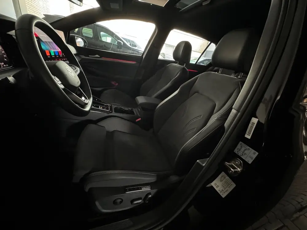 Volkswagen Golf 1.5 eTSI R-Line Edition Pano|Sfeer|IQ|HuD uit 2024, foto 12