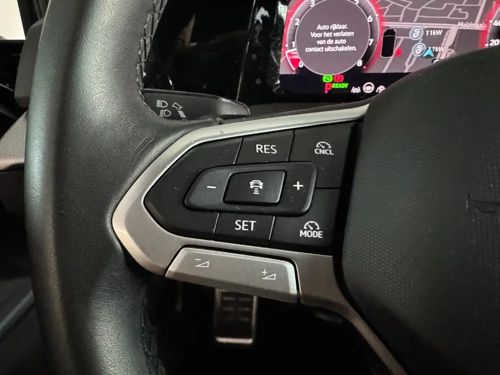 Volkswagen Golf 1.5 eTSI R-Line Edition Pano|Sfeer|IQ|HuD uit 2024, foto 15