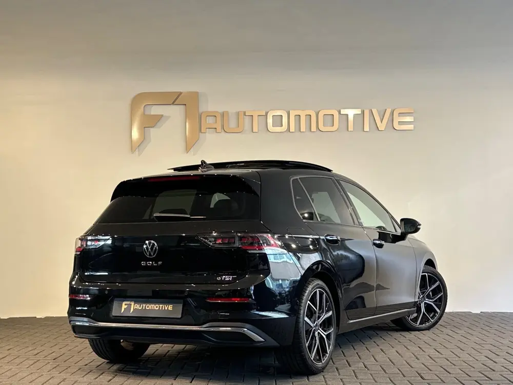 Volkswagen Golf 1.5 eTSI R-Line Edition Pano|Sfeer|IQ|HuD uit 2024, foto 3