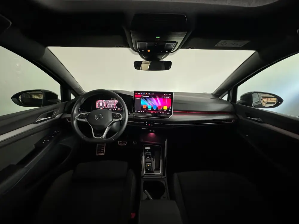 Volkswagen Golf 1.5 eTSI R-Line Edition Pano|Sfeer|IQ|HuD uit 2024, foto 4