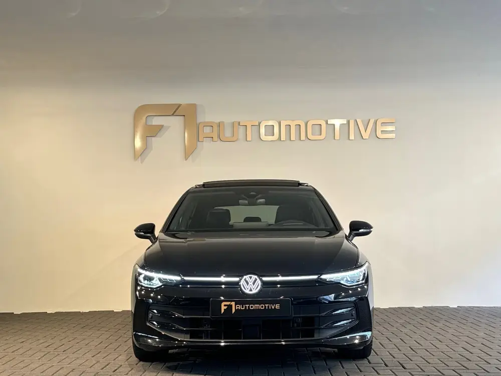 Volkswagen Golf 1.5 eTSI R-Line Edition Pano|Sfeer|IQ|HuD uit 2024, foto 7