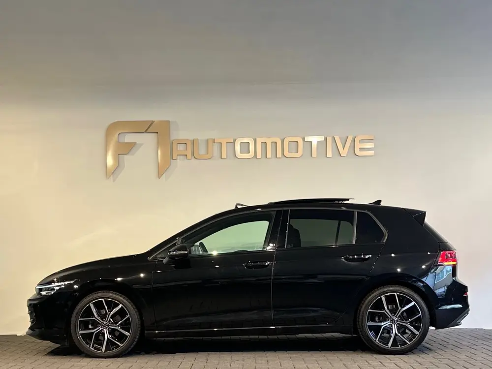 Volkswagen Golf 1.5 eTSI R-Line Edition Pano|Sfeer|IQ|HuD uit 2024, foto 8