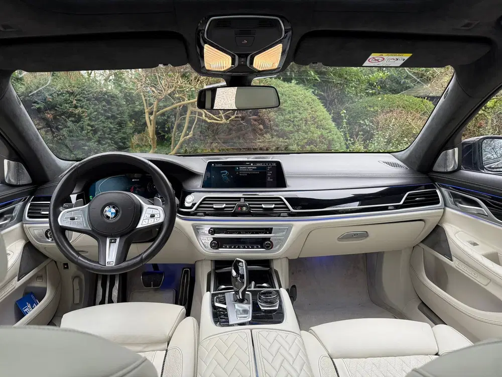 BMW 7-serie 745Le High Executive Full Option uit 2019, foto 12