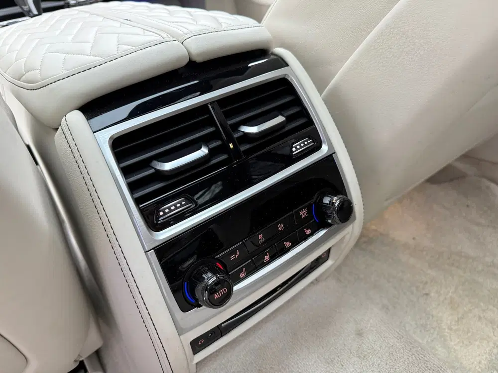 BMW 7-serie 745Le High Executive Full Option uit 2019, foto 14