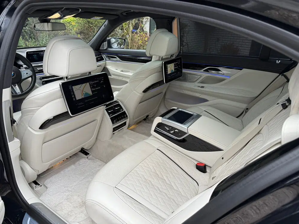 BMW 7-serie 745Le High Executive Full Option uit 2019, foto 7