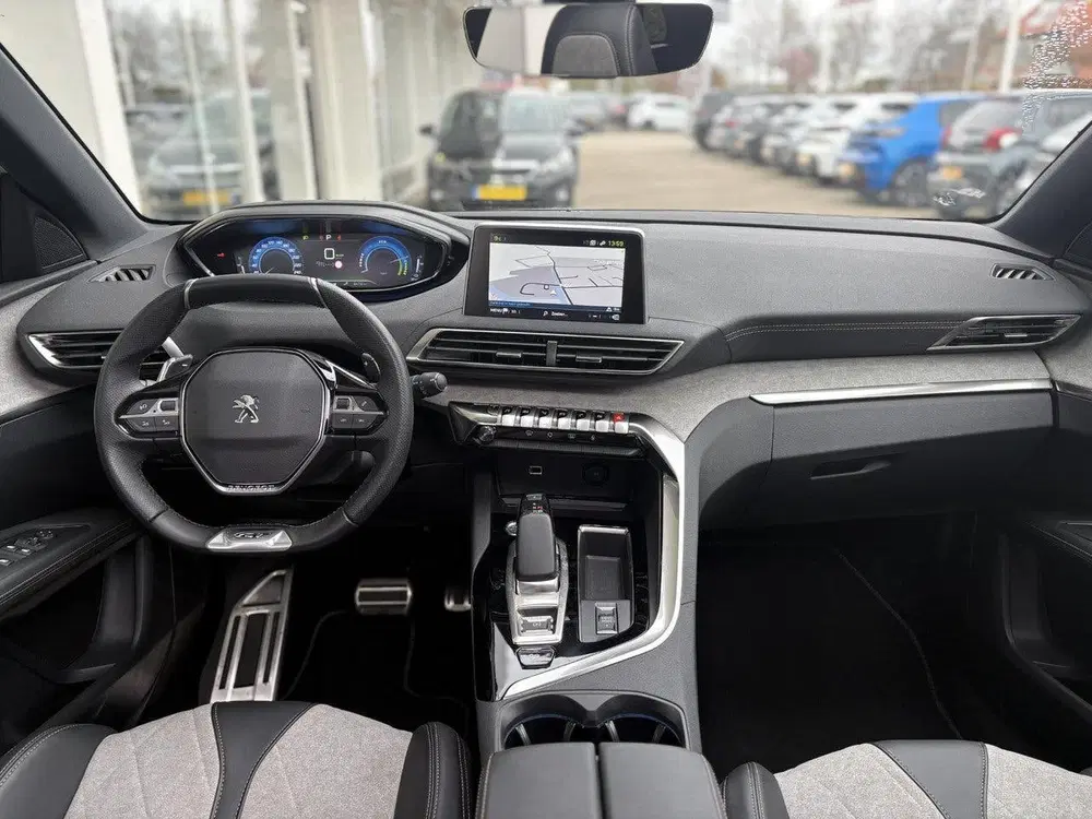 Peugeot 3008 1.6 HYbrid4 300 GT Avantage uit 2020, foto 5