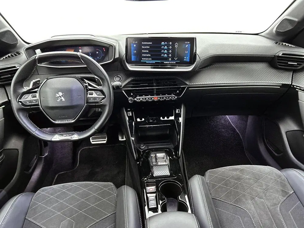 Peugeot 208 GT Pack 130pk Automaat uit 2022, foto 12